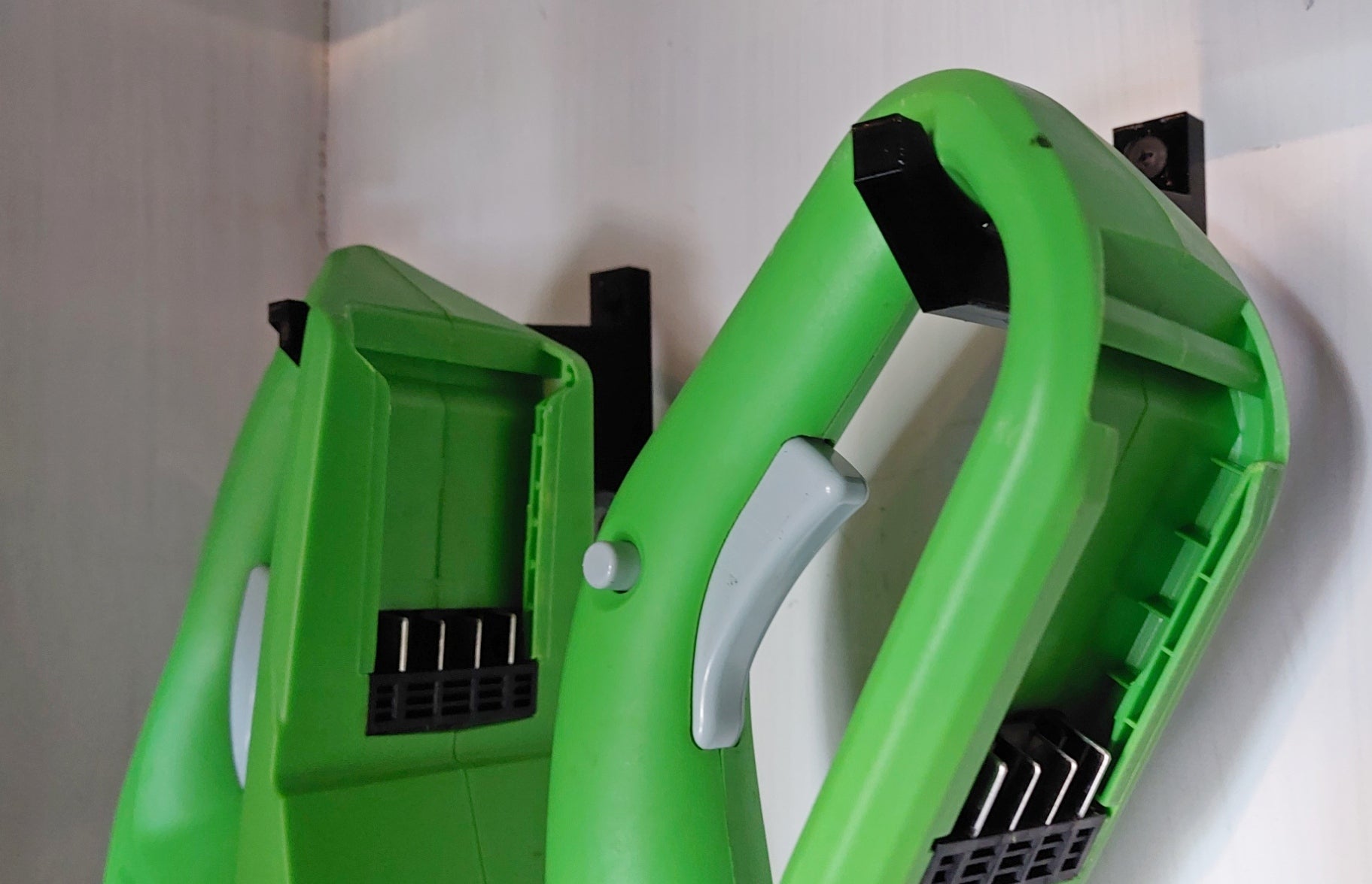 Garden Tool Hook – Heavy-Duty Wall Storage Hook