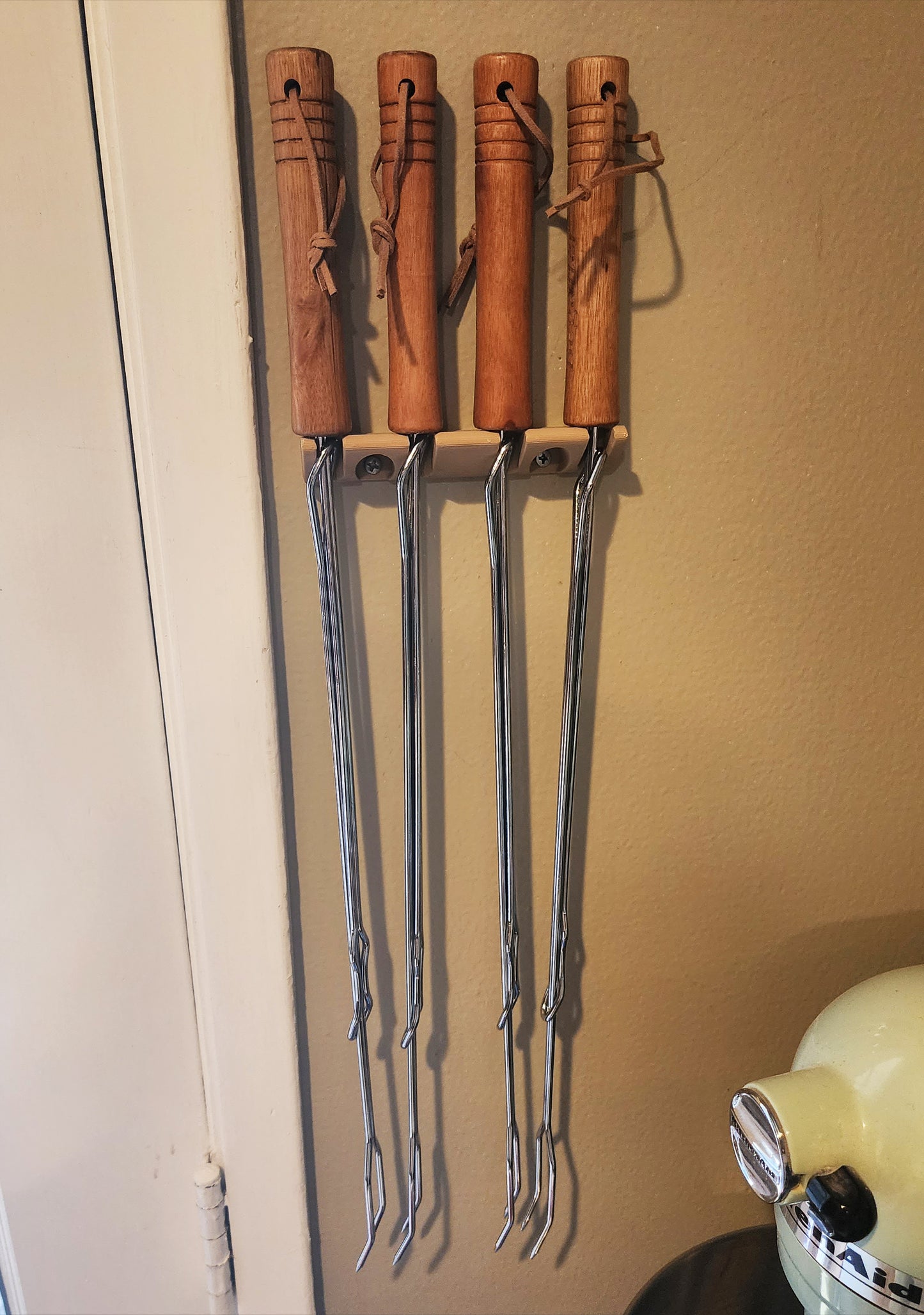 Wall Mount Rack for 4 Roaster Hooks – Neat & Secure