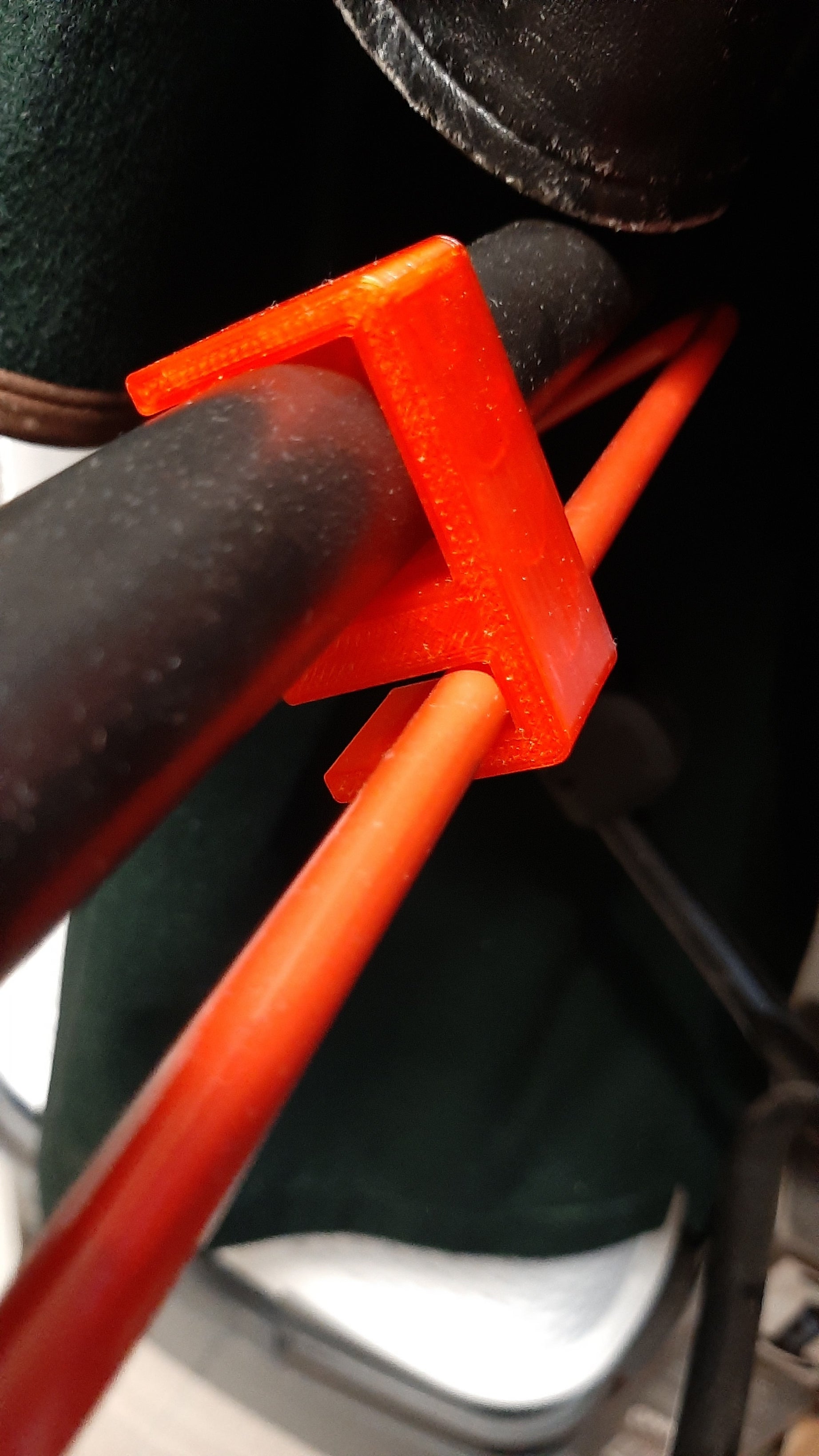 Lawn Mower Throttle Lever Clip – Secure Hold