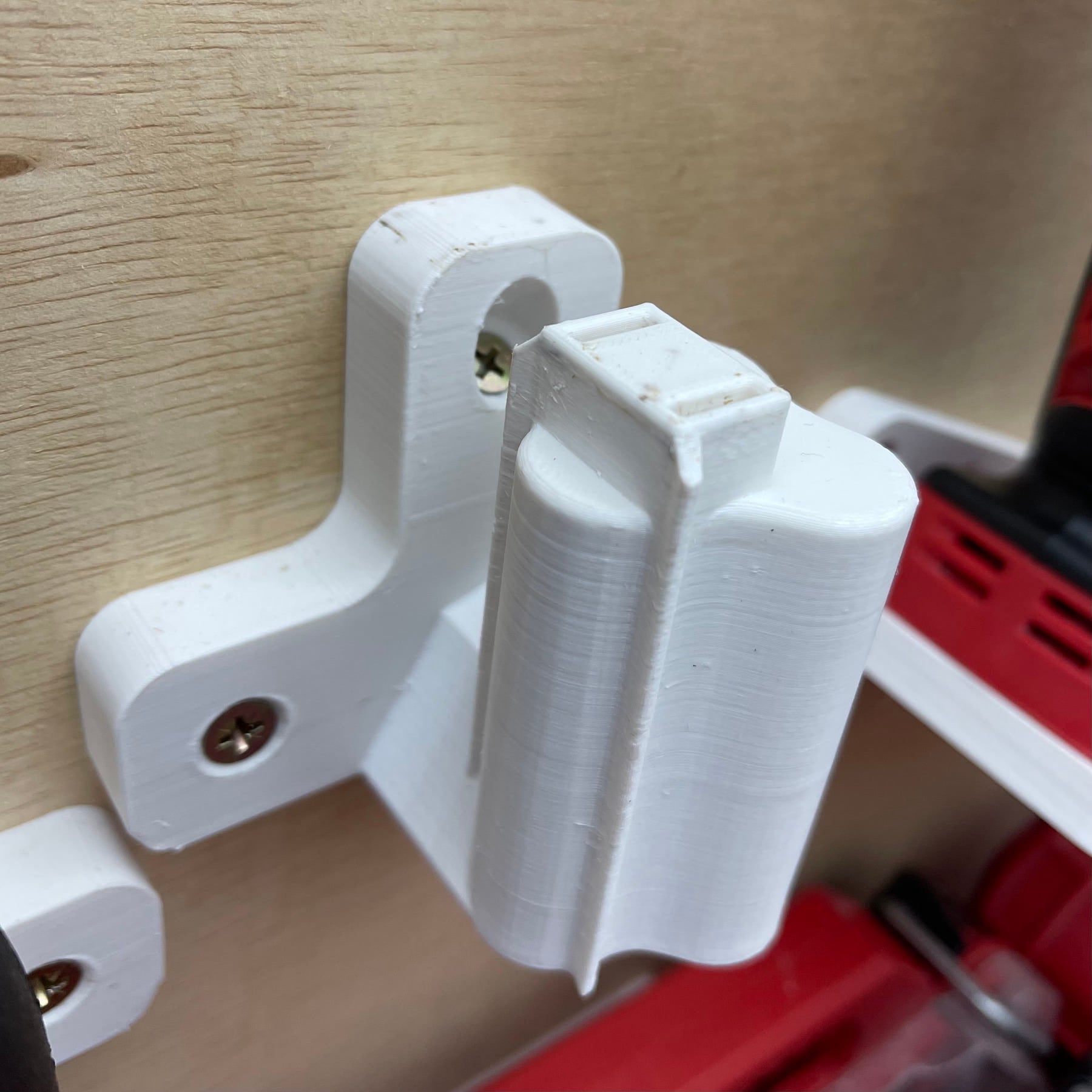 Milwaukee M12 Wall Mount – Parallel Tool Storage