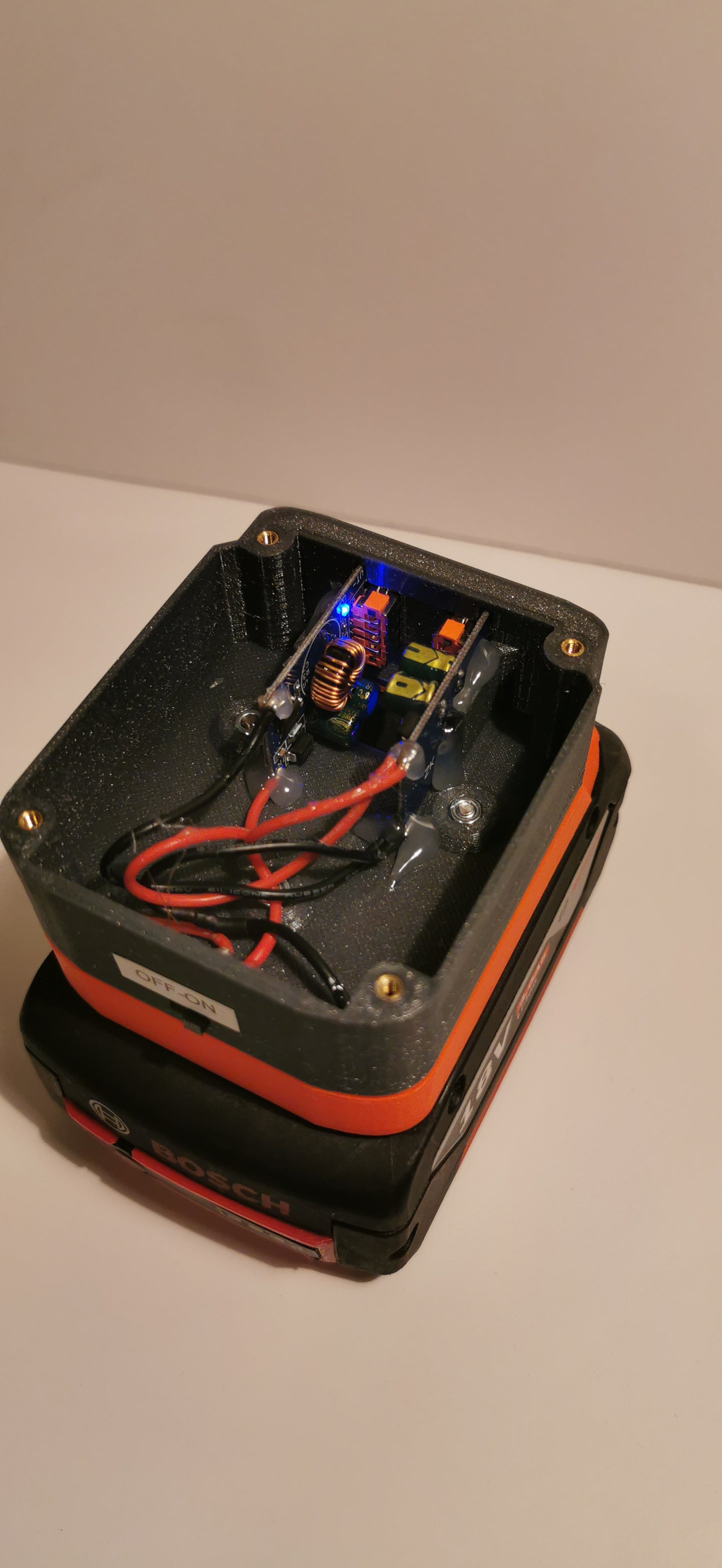 BOSCH 18V USB Charging Adapter – Power Your Devices On-Site