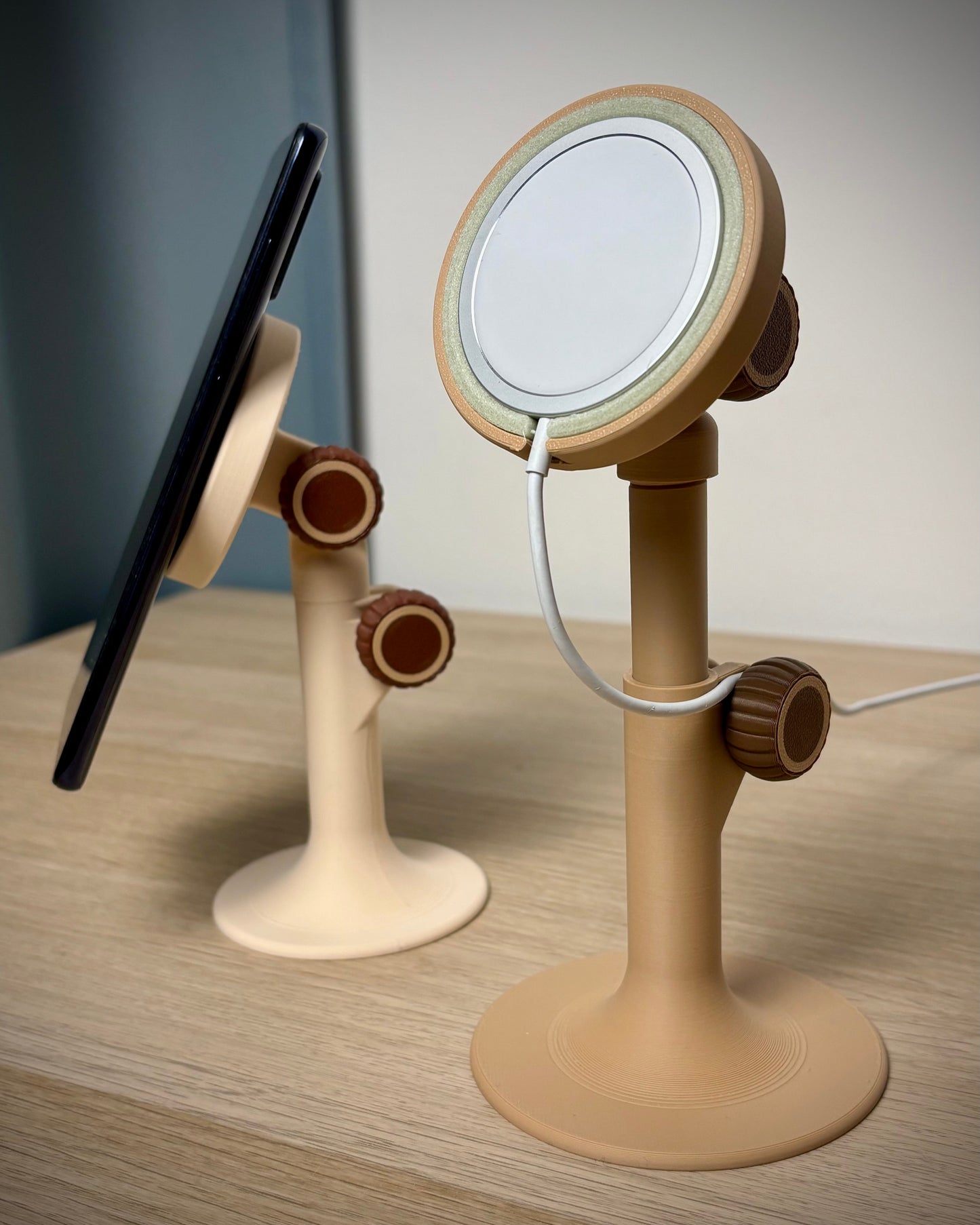 Adjustable MagSafe Charging Stand with Tilt Head