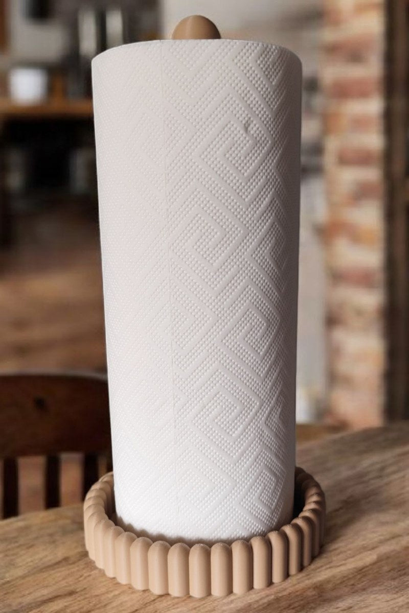 Minimalist paper towel holder with smooth bars and rounded base