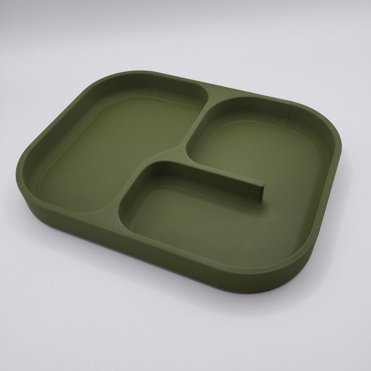 Shallow rim detail of the minimal catchall tray