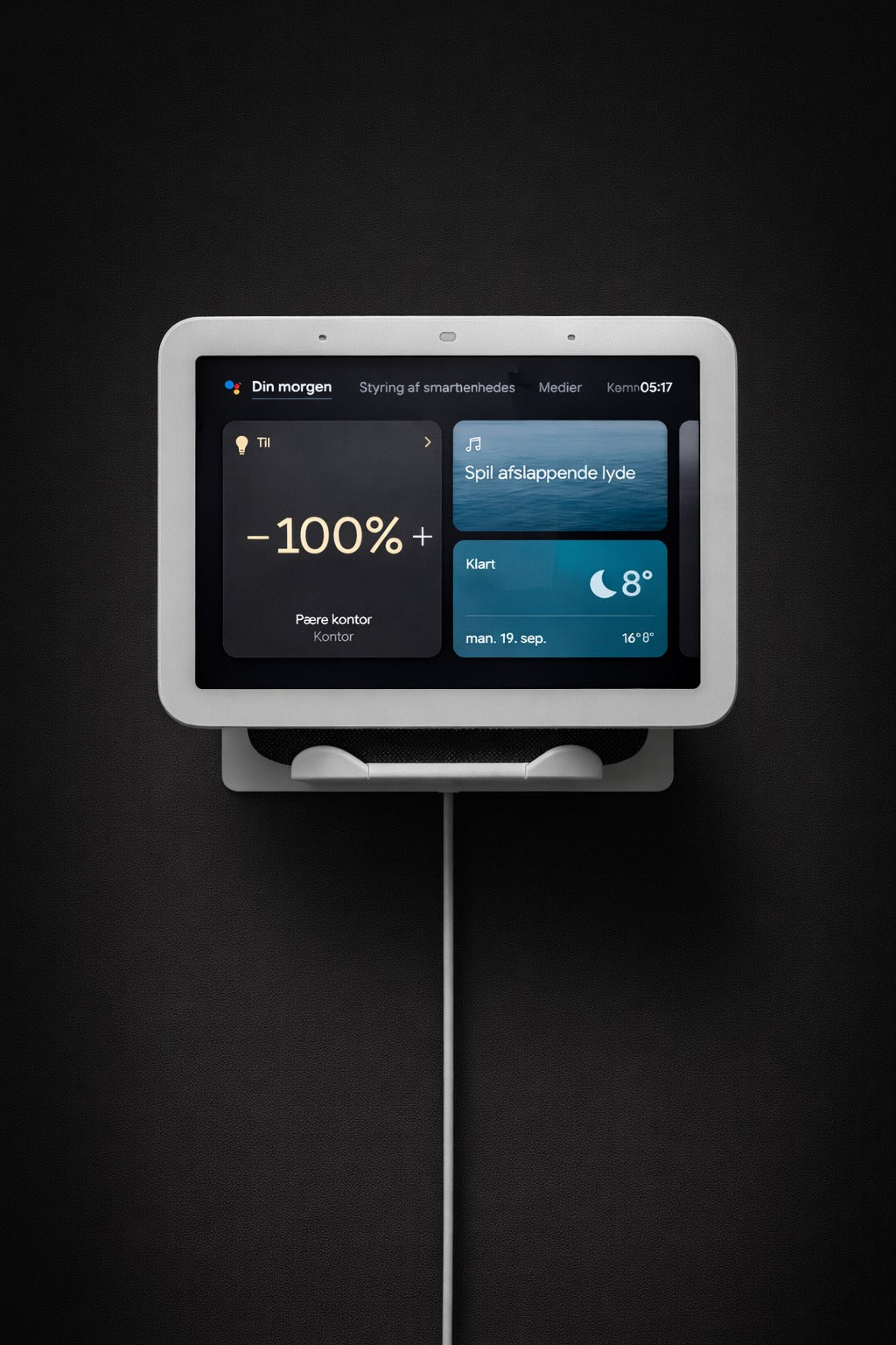 Google Nest Hub Wall Mount – Angled & Space-Saving