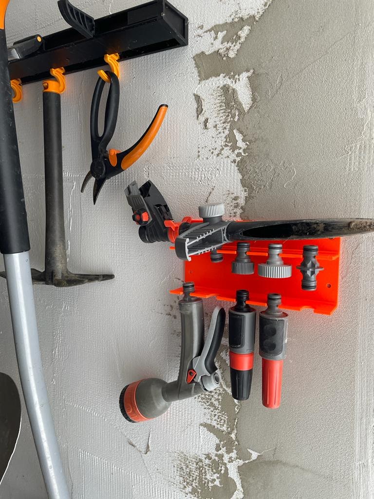 Gardena Tool Holder – Neat Storage for Garden Tools
