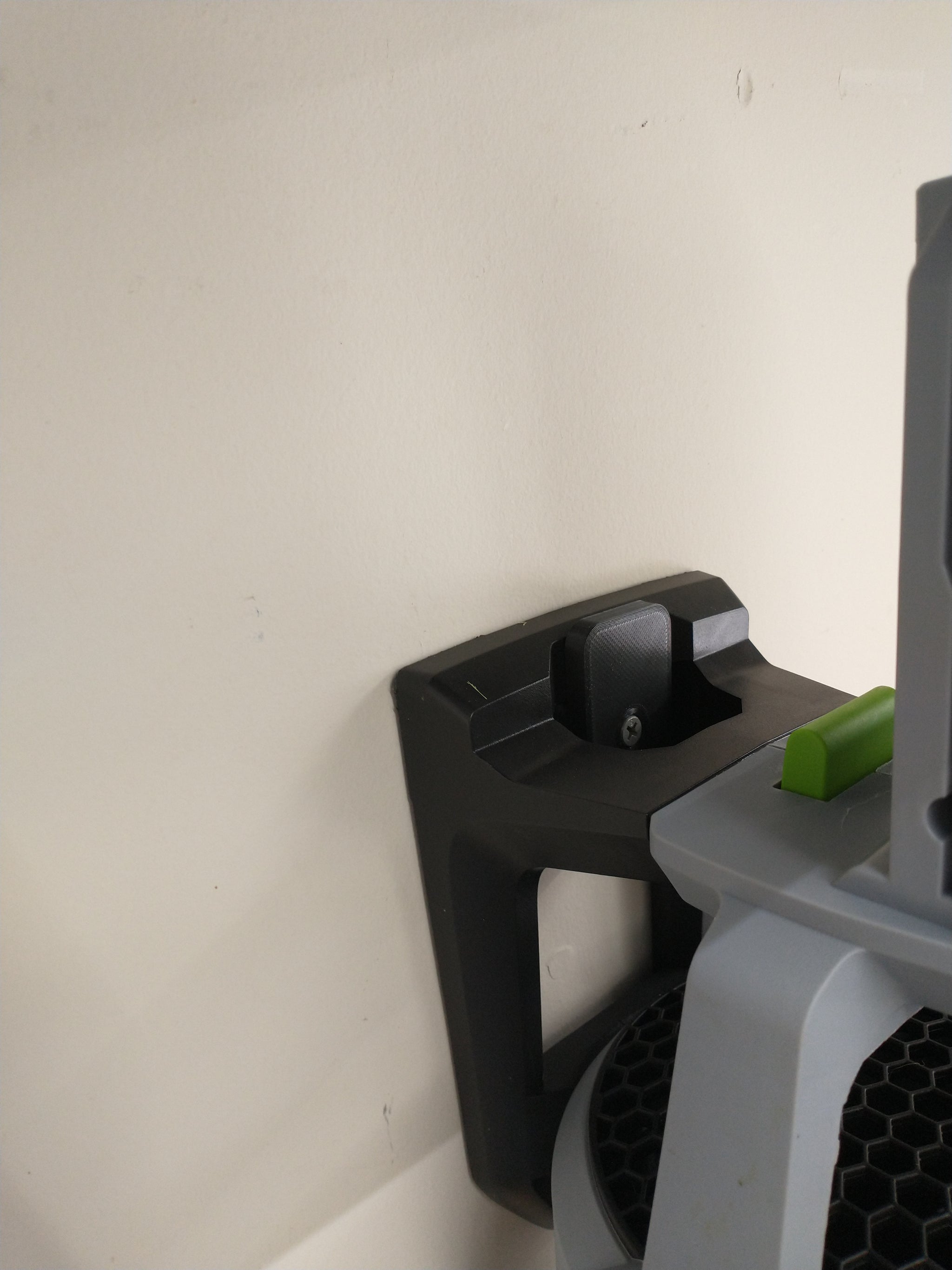 Ego 530 Blower Wall Mount – Tidy Storage Solution