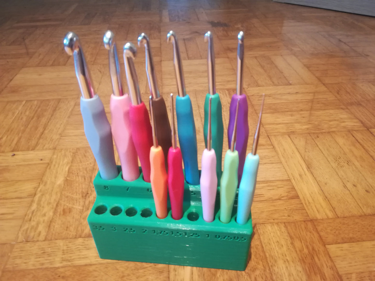 Crochet Hook Rack for 17 Hooks