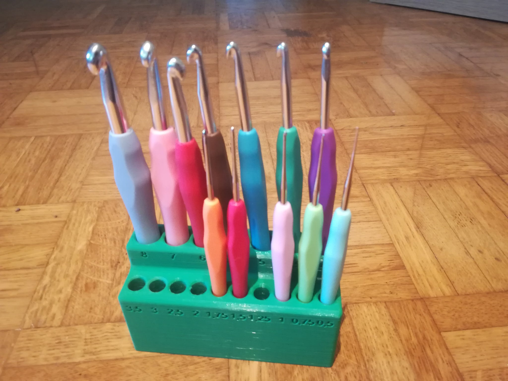 Crochet Hook Rack for 17 Hooks