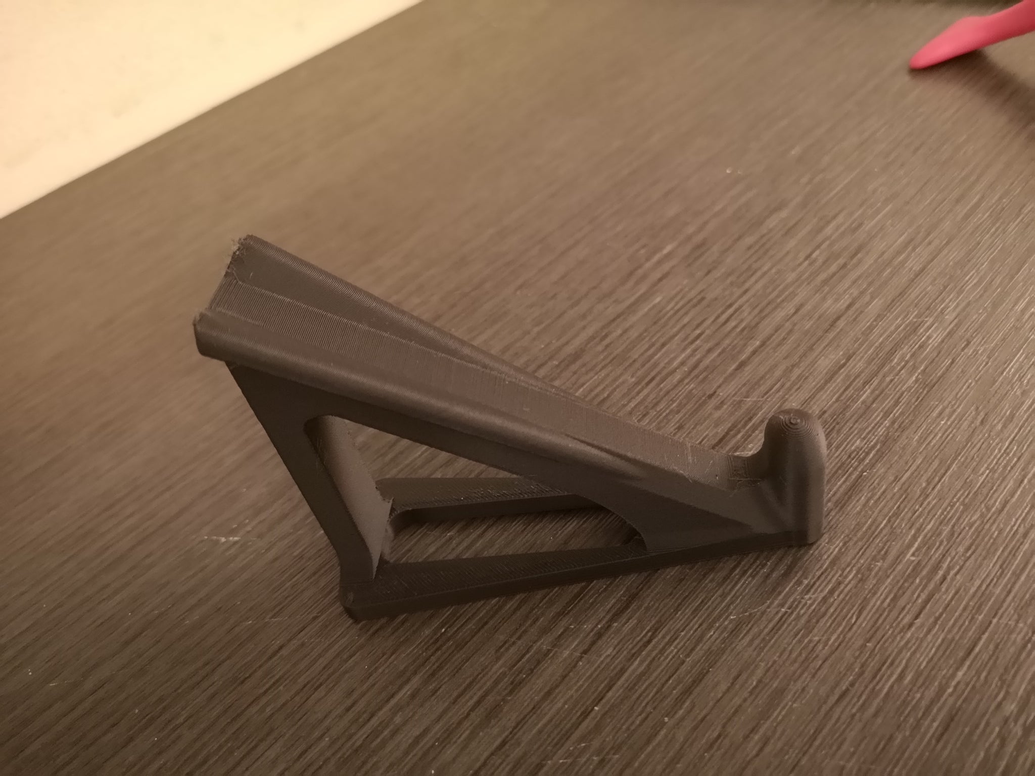 Wine Bottle Display Stand – 35° Angle, 2 Sizes
