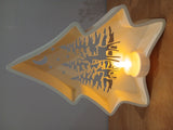 Weihnachtsbaum-Teelichthalter mit Waldszene und Rentieren