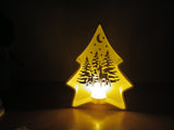 Weihnachtsbaum-Teelichthalter mit Waldszene und Rentieren