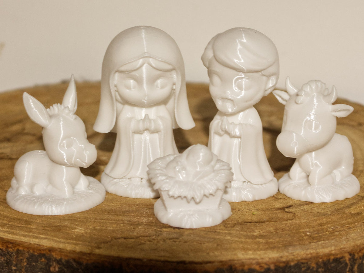 Stilisierte Figur der Jungfrau Maria für die Weihnachtskrippe