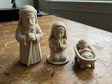 Weihnachtskrippe mit Josef, Maria und Jesuskind