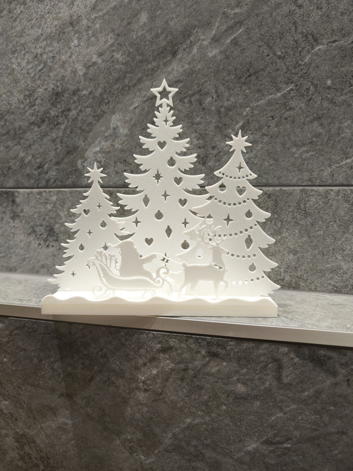 Weihnachtshaus für Teelichter – Weihnachtsmann im Schlitten und Wald