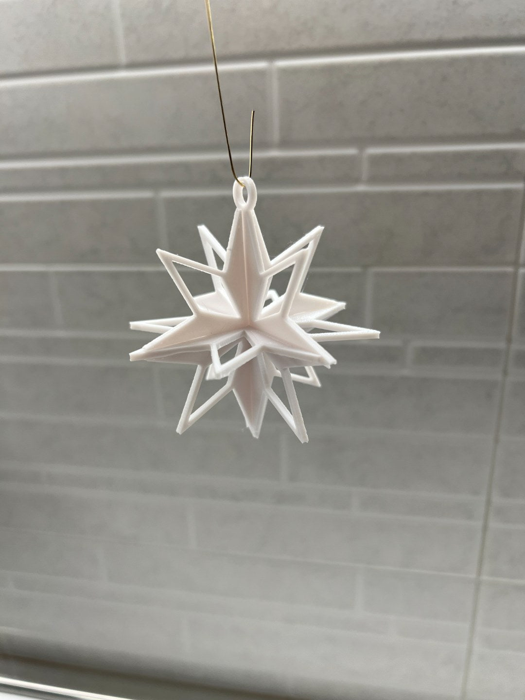 Weihnachtsstern für den Baum, aus Teilen zusammengesetzt
