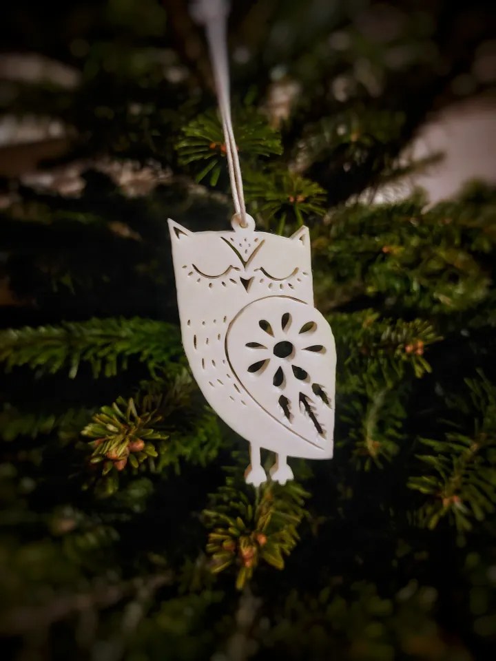 Acht Christbaumanhänger in Tierform