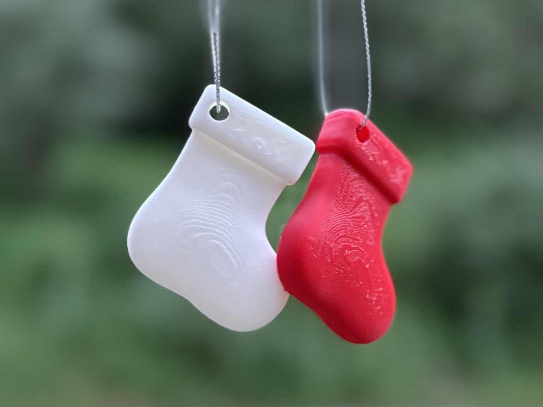 Kleiner Weihnachtsstrumpf als Christbaumschmuck mit Aufhänger