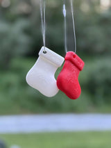 Kleiner Weihnachtsstrumpf als Christbaumschmuck mit Aufhänger