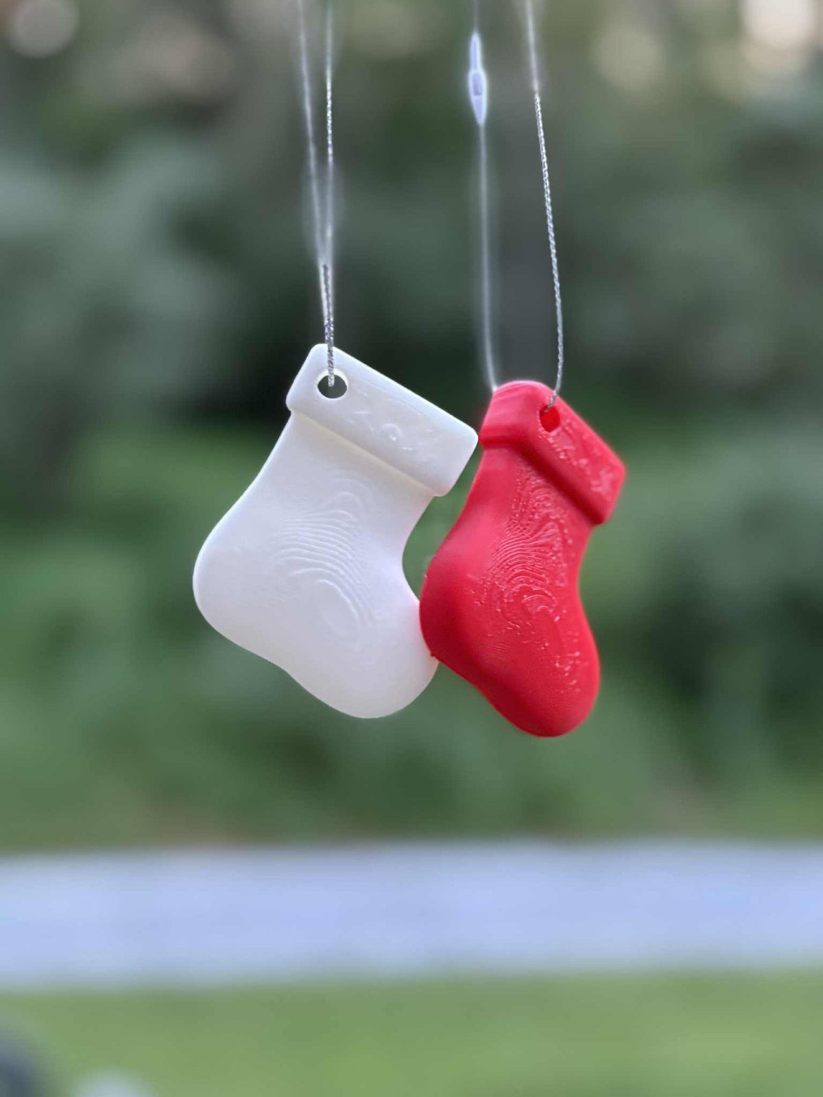 Kleiner Weihnachtsstrumpf als Christbaumschmuck mit Aufhänger