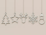 Set mit 5 flachen Weihnachtsanhängern: Tannenbaum, Stern, Rentier, Schneeflocke und Schneemann