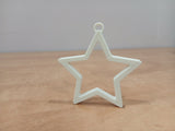 Minimalistischer Stern als Christbaumschmuck mit Aufhängeöse