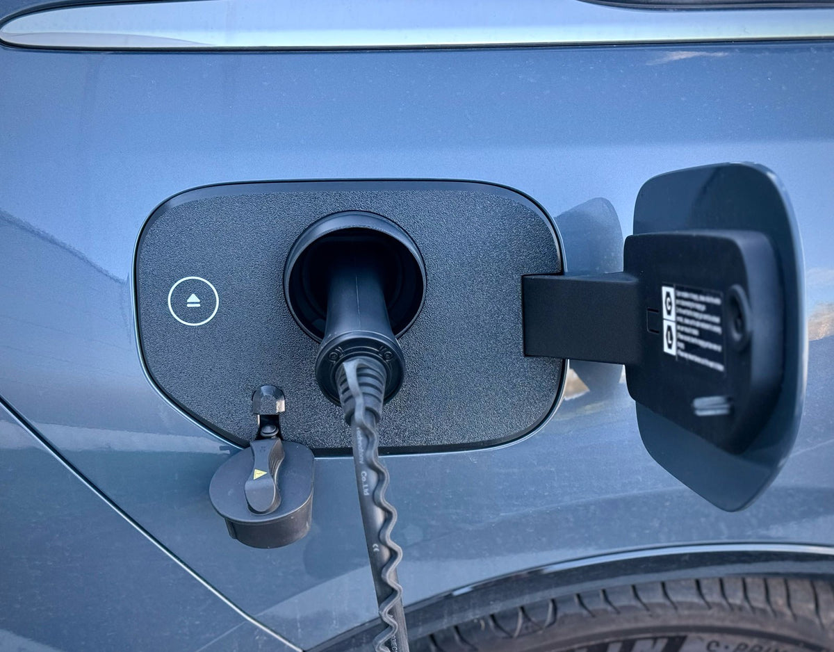 Ladeport-Abdeckung für Mazda 6e