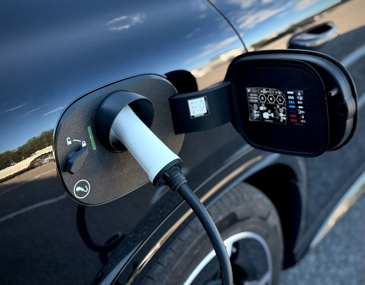 Ladeport-Abdeckung für Mercedes-Benz GLC EV