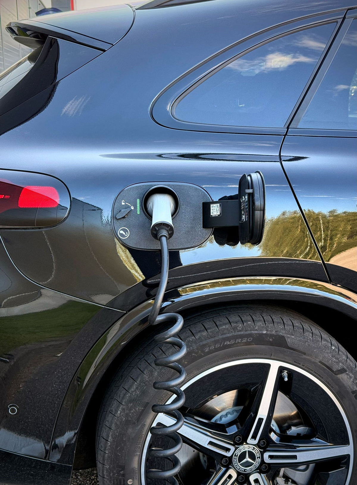 Ladeport-Abdeckung für Mercedes-Benz GLC EV