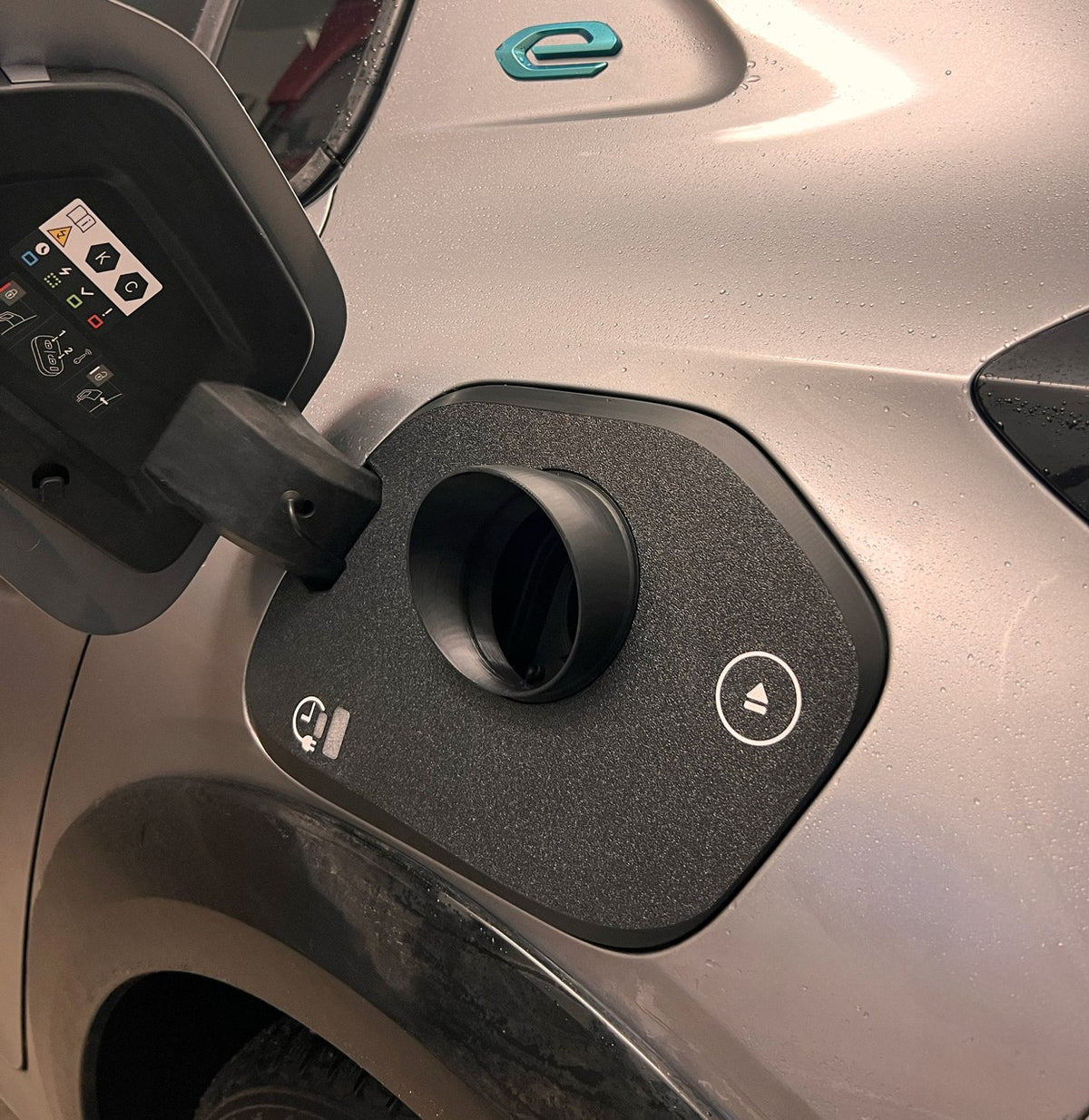 Ladeport-Abdeckung für Peugeot e-208