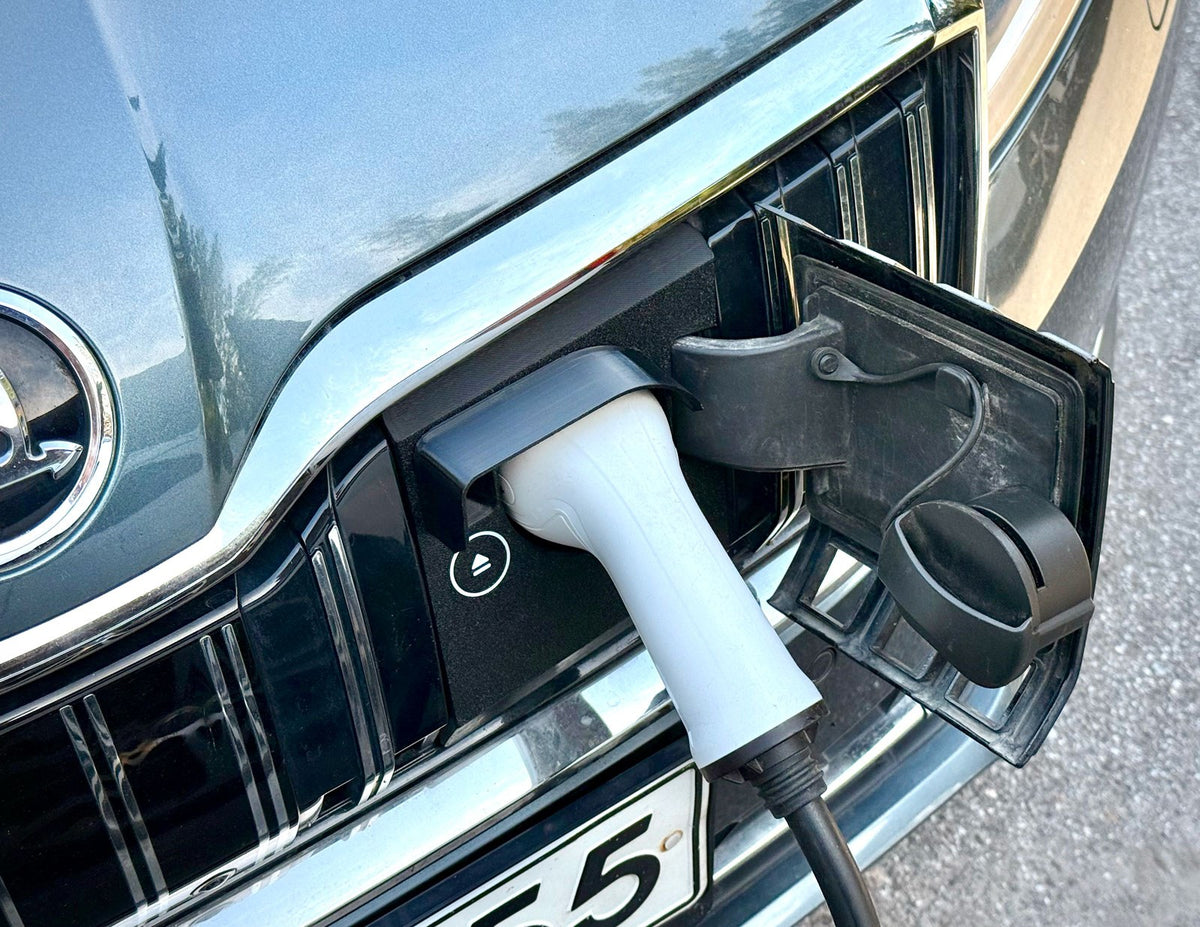 Ladeport Abdeckung für Skoda Superb iV