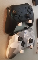 Universal Controller Wall Mount – Fits PS5, Xbox & Switch