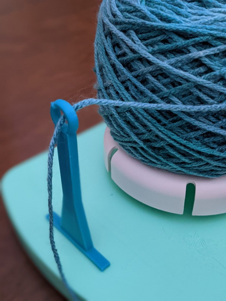 Yarn Valet Yarn Dispenser Guide – Tangle Prevention