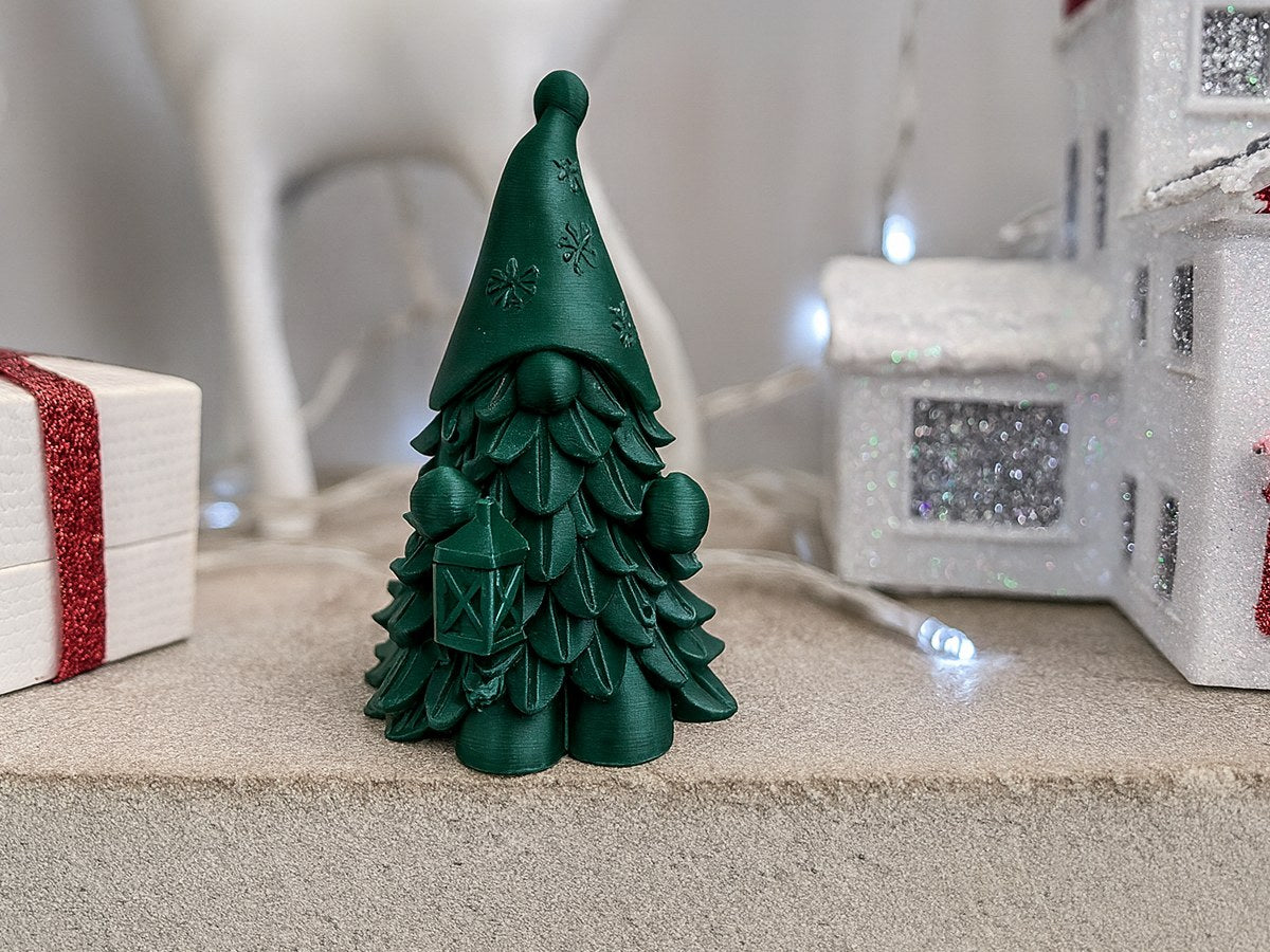 Süße Wichtelfigur in Form eines Weihnachtsbaums