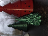 Süße Wichtelfigur in Form eines Weihnachtsbaums