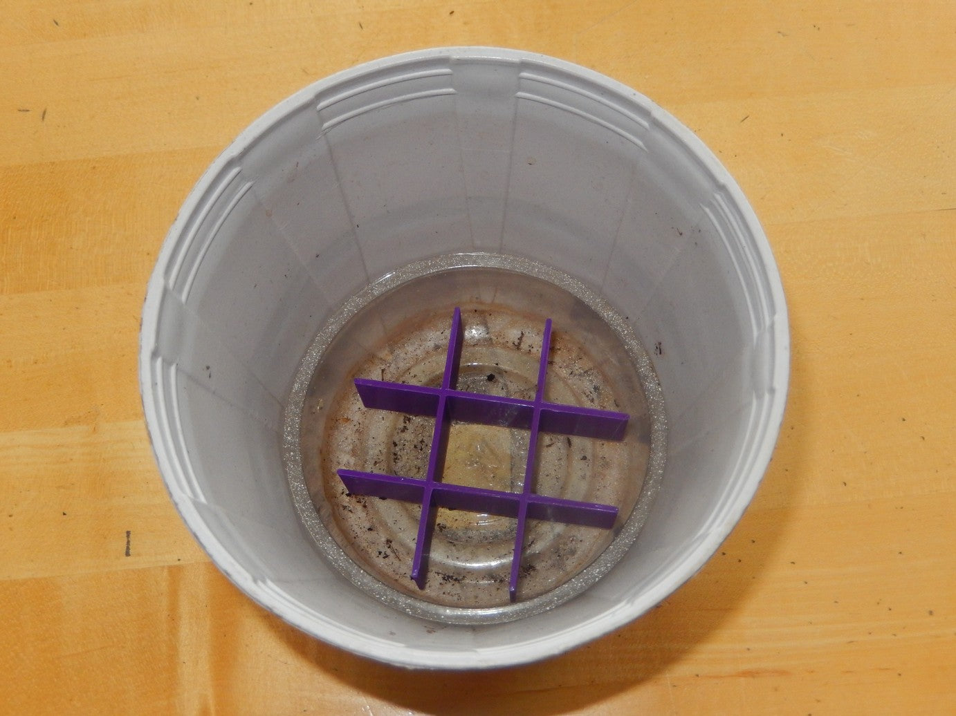 Plant Pot Raiser – Cross-Hatch Riser for Any Container