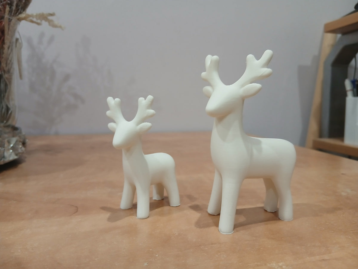 Minimalistische Rentierfigur in 2 Größen