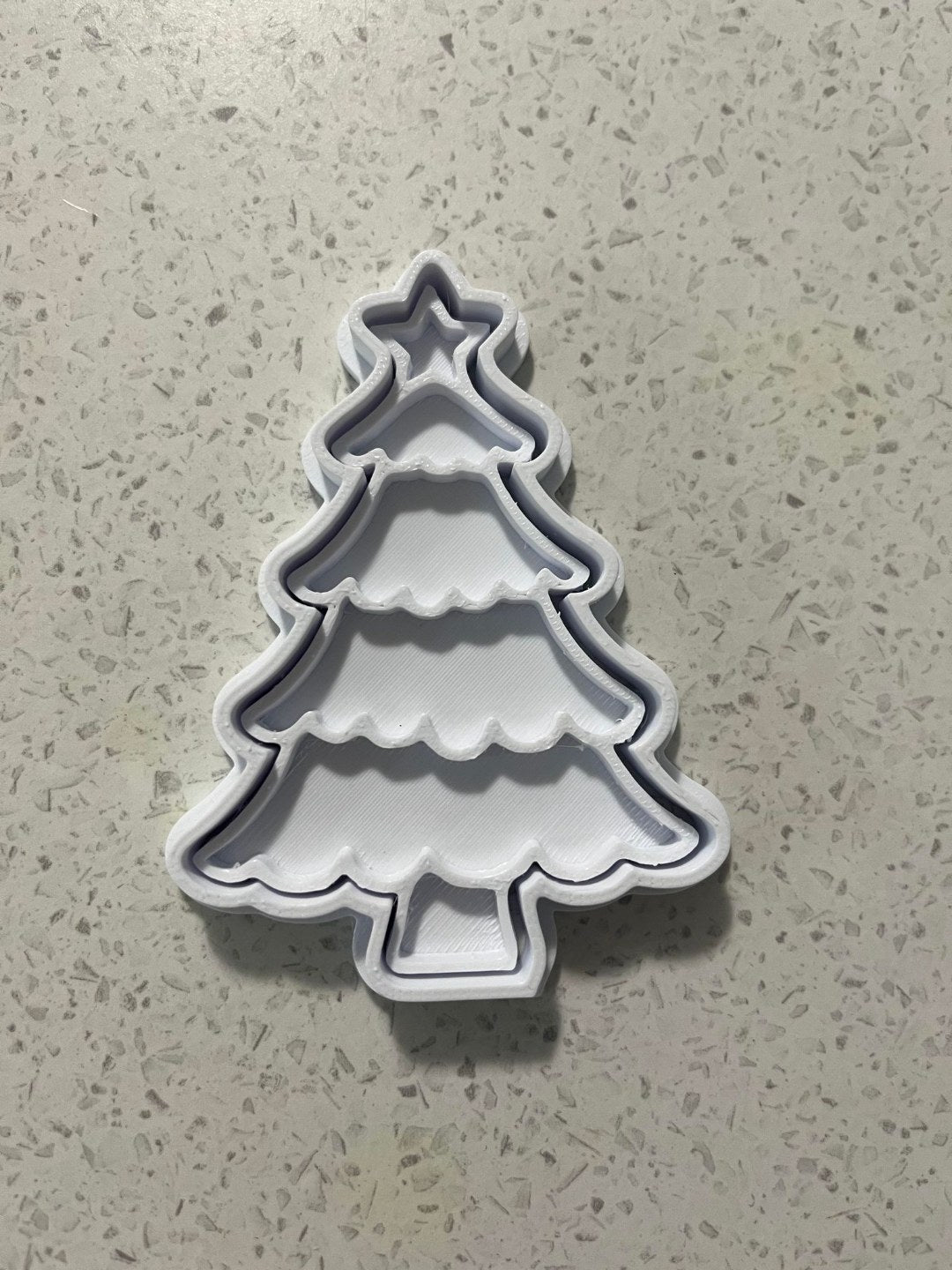 Plätzchenausstecher in Tannenbaumform mit Stempel