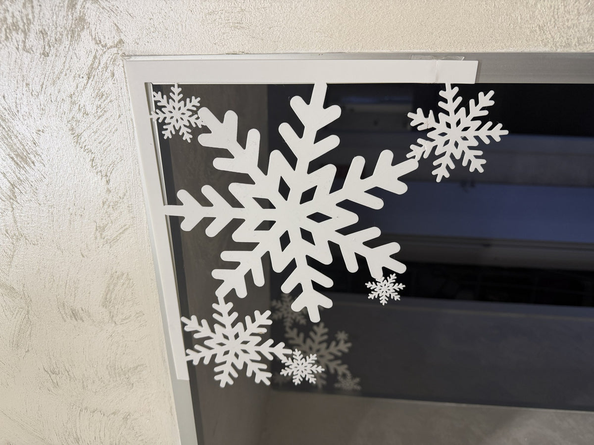 Schneeflocke als Weihnachtsdeko für Tür und Fenster