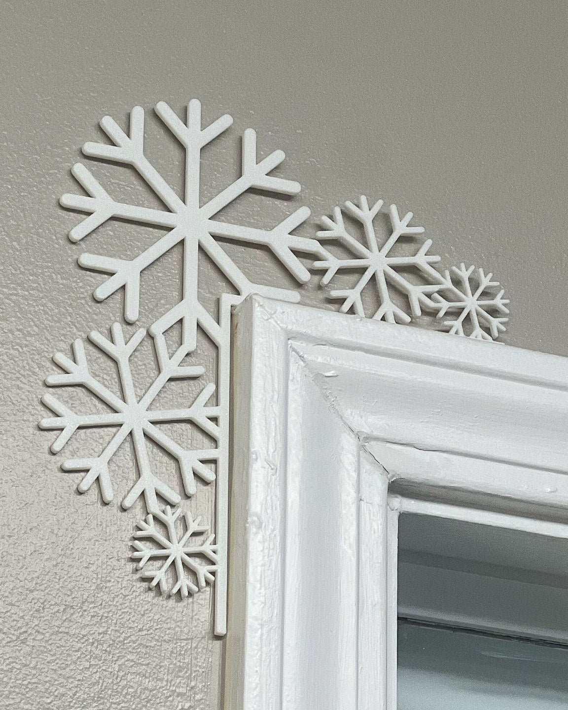 Schneeflocken für den Türrahmen – Weihnachtsdeko für die Tür
