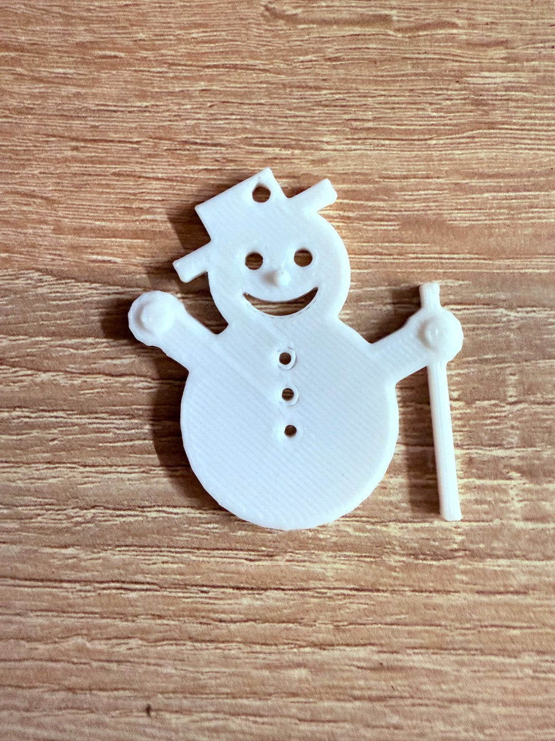 Minimalistischer Schneemann als Christbaumschmuck