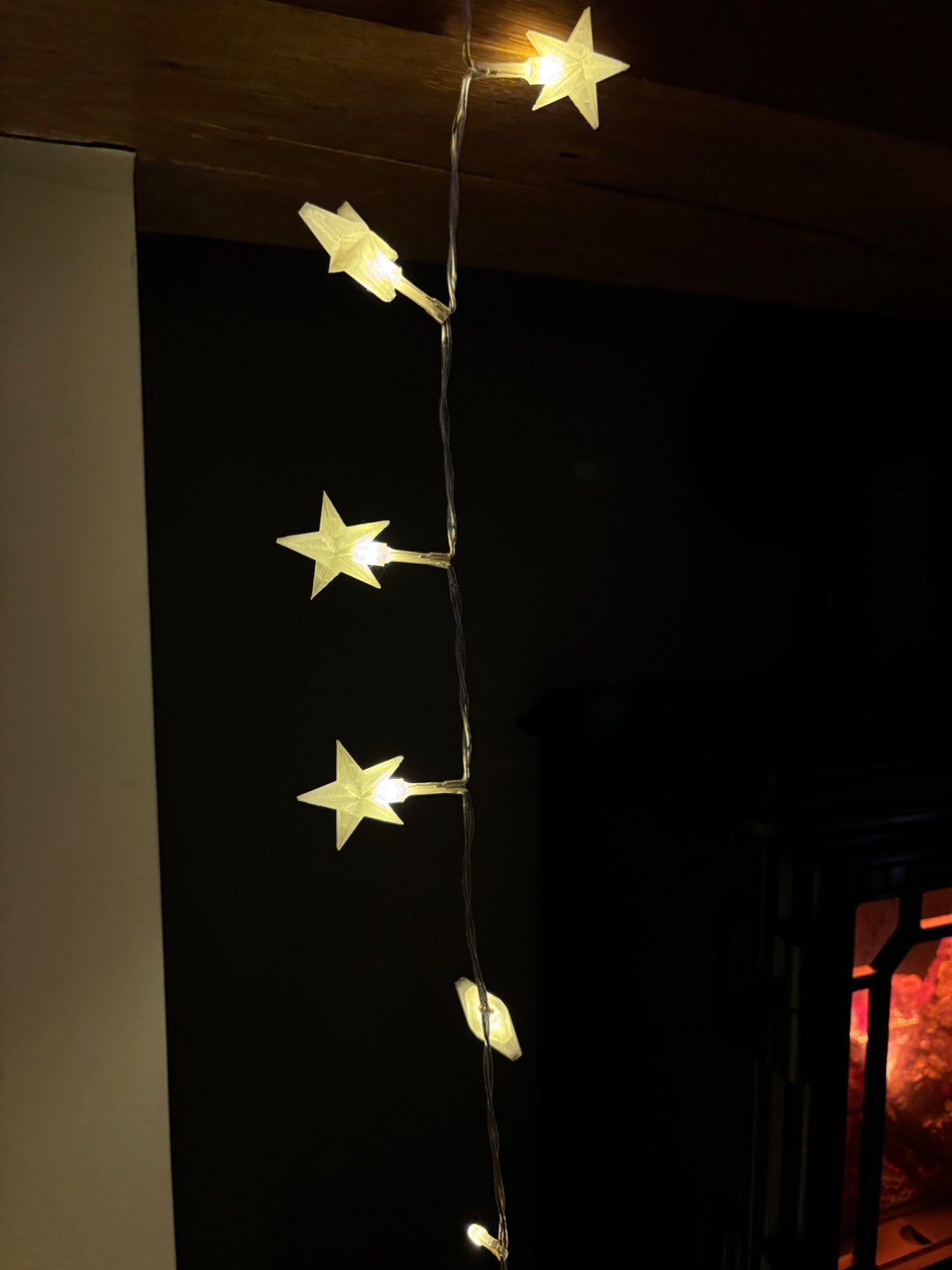 Sternförmige Aufsätze an einer Lichterkette