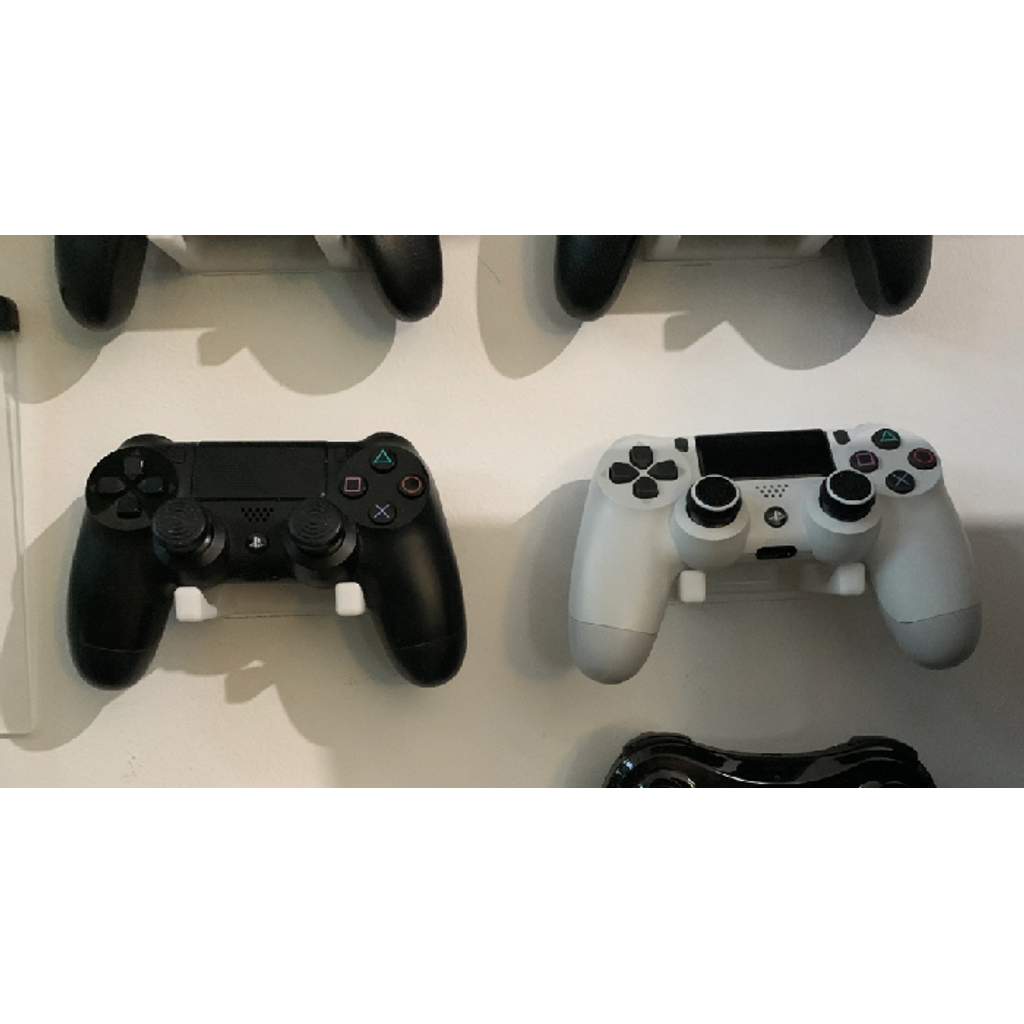 Universal Controller Wall Mount – Xbox, PS4, PS5 & More