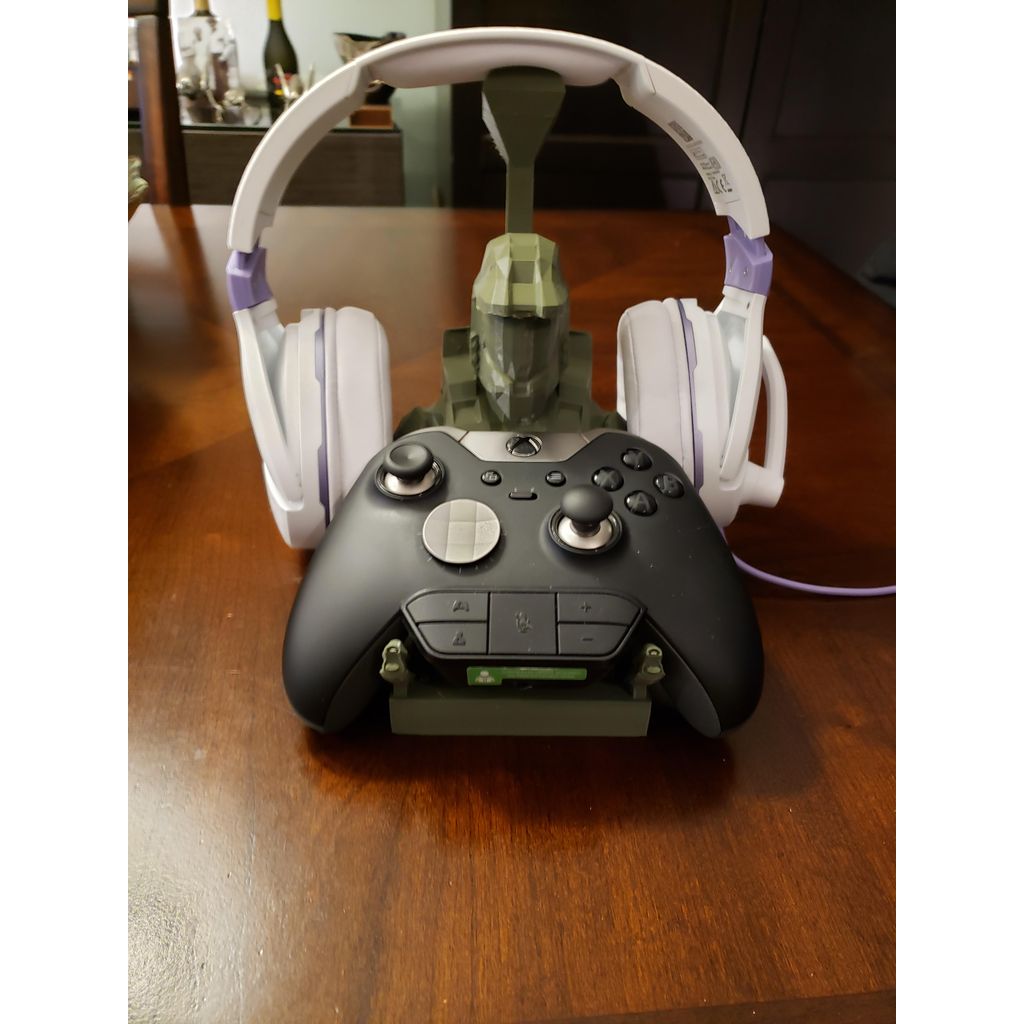Halo Master Chief Xbox Controller & Headphone Stand