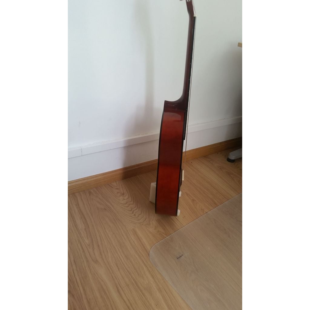 Guitar Stand for Acoustic Guitar – No Wall Drilling