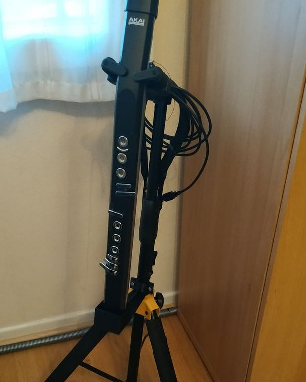 Guitar Stand Adapter for EWI – Hercules GS415B