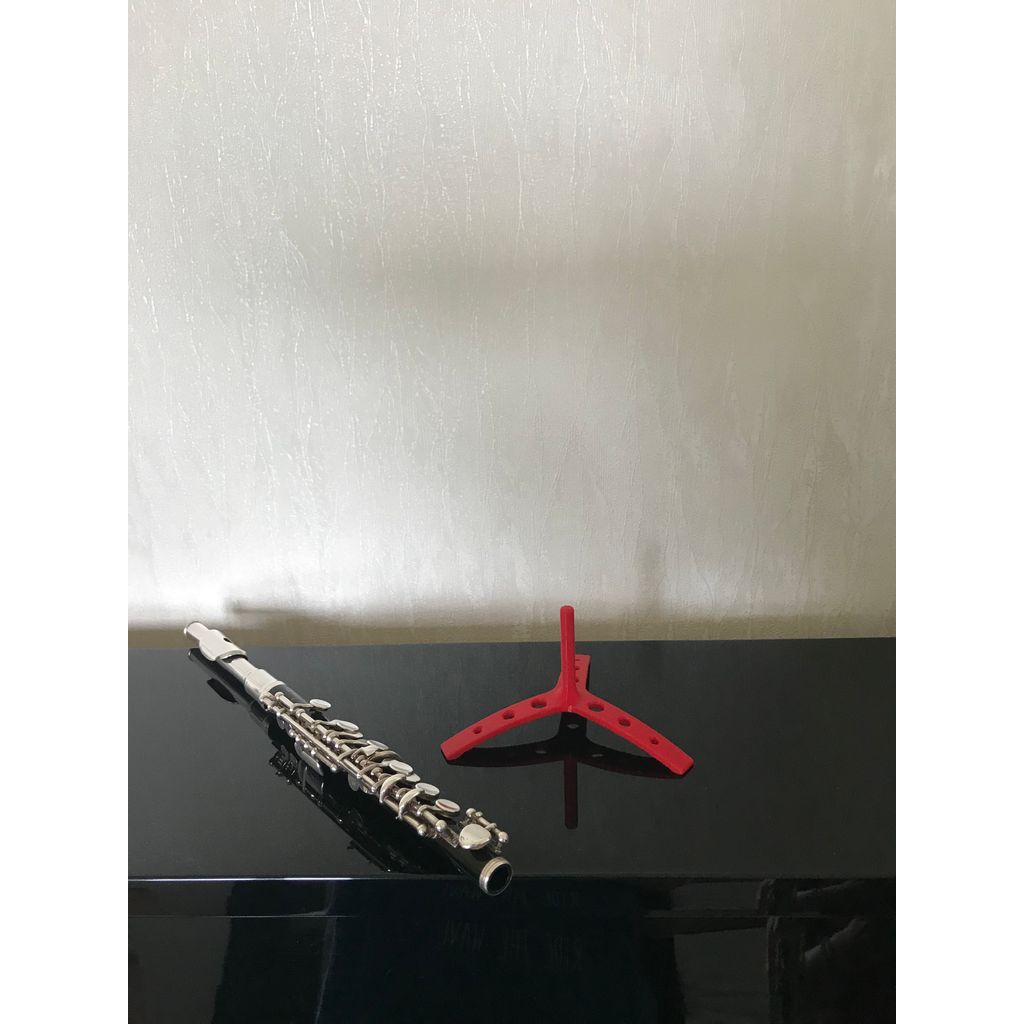 Piccolo Stand – Secure Instrument Holder