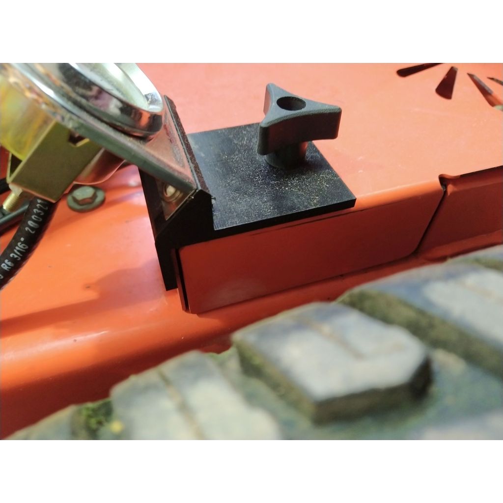 Oil Pressure Gauge Mount for Bad Boy ZT Mowers