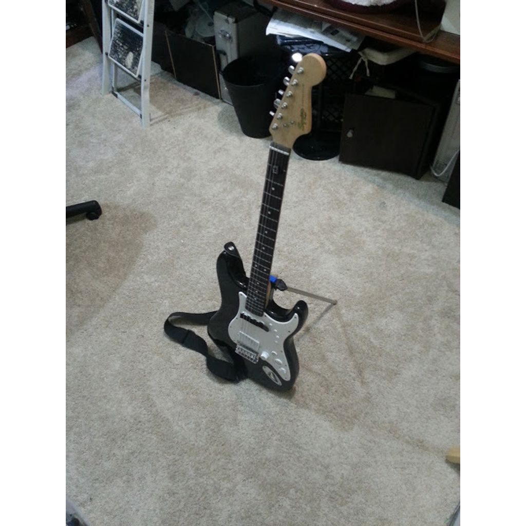 Electric Guitar Stand with Fender Guitar Clip