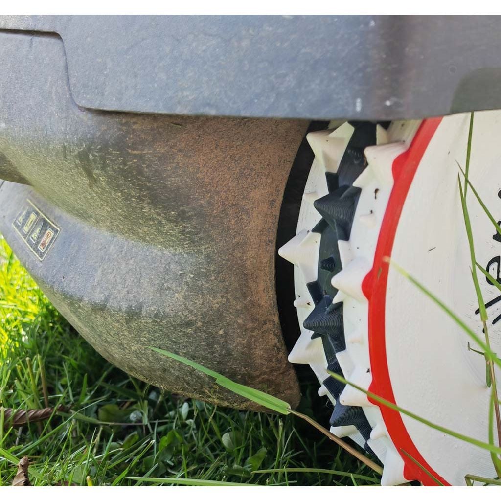 Husqvarna Automower 430X Spike Wheels – Better Grip
